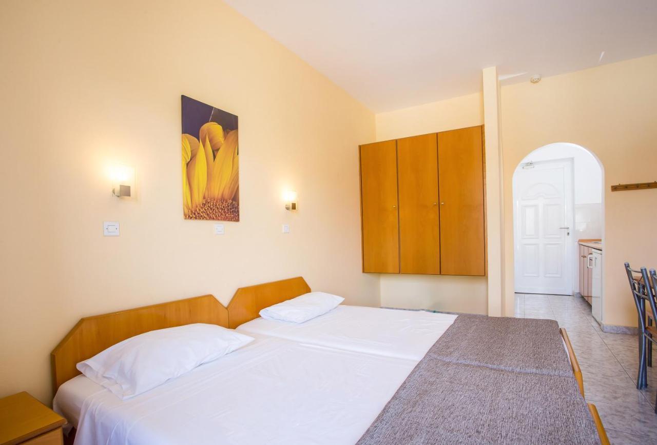 Dias Studios & Suites Faliraki Rom bilde